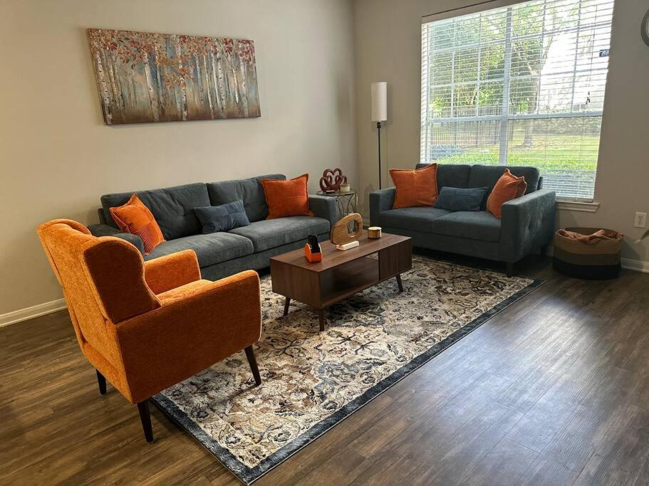 Devine Livings At Hermann Park Apartment Хюстън Екстериор снимка