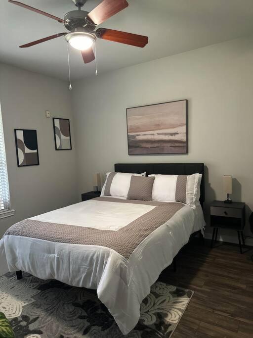 Devine Livings At Hermann Park Apartment Хюстън Екстериор снимка