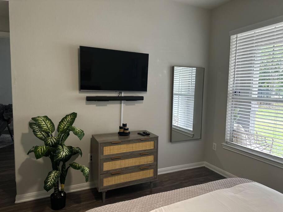 Devine Livings At Hermann Park Apartment Хюстън Екстериор снимка